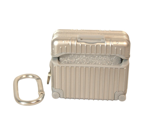 Etui na AirPods 3 generacji srebrne Etui na AirPods 3 generacji srebrne
