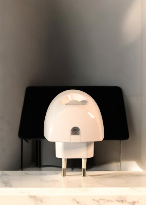 Lampka nocna LED EMOS z czujnikiem ruchu i zmierzchu Lampka nocna LED EMOS z czujnikiem ruchu i zmierzchu