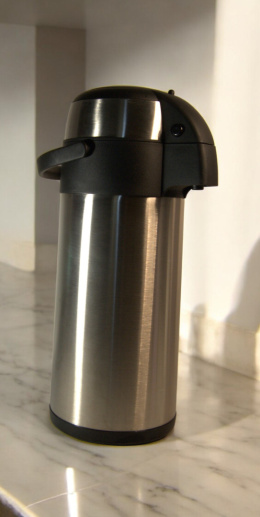 Termos z pompką Axentia Airpot 5L