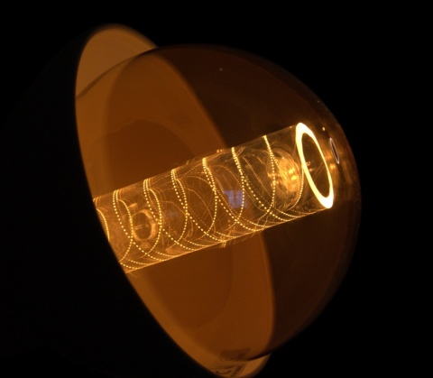 Żarówka dekoracyjna Paulmann Inner Glow G95, E27, 4W, 1800K – Złota