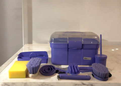 Zestaw do pielęgnacji koni dla dzieci Kerbl Mini Grooming Box Zestaw do pielęgnacji koni dla dzieci Kerbl Mini Grooming Box